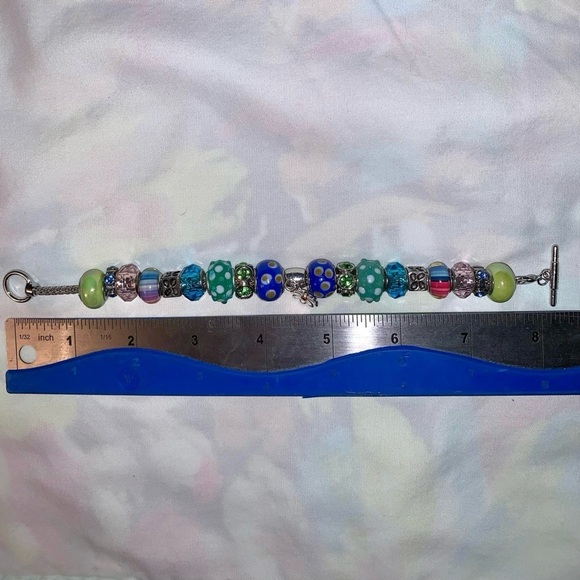 Handmade Bracelet, Springtime, Colorful, Daisy, Glass Beads, Charms, Crystal Bea - Picture 4 of 5